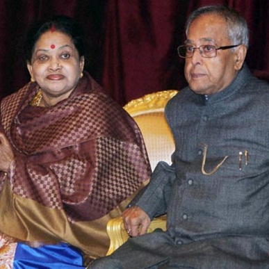 Live : President Pranab Mukherjee' Wife Suvra Passes Away.