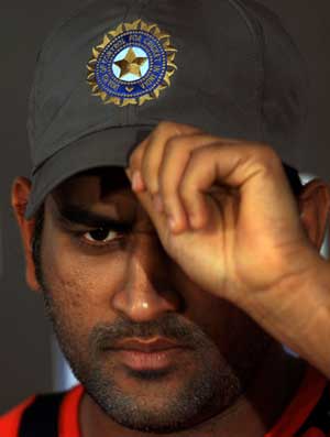Final Opportunity for Dhoni to make things glue right.