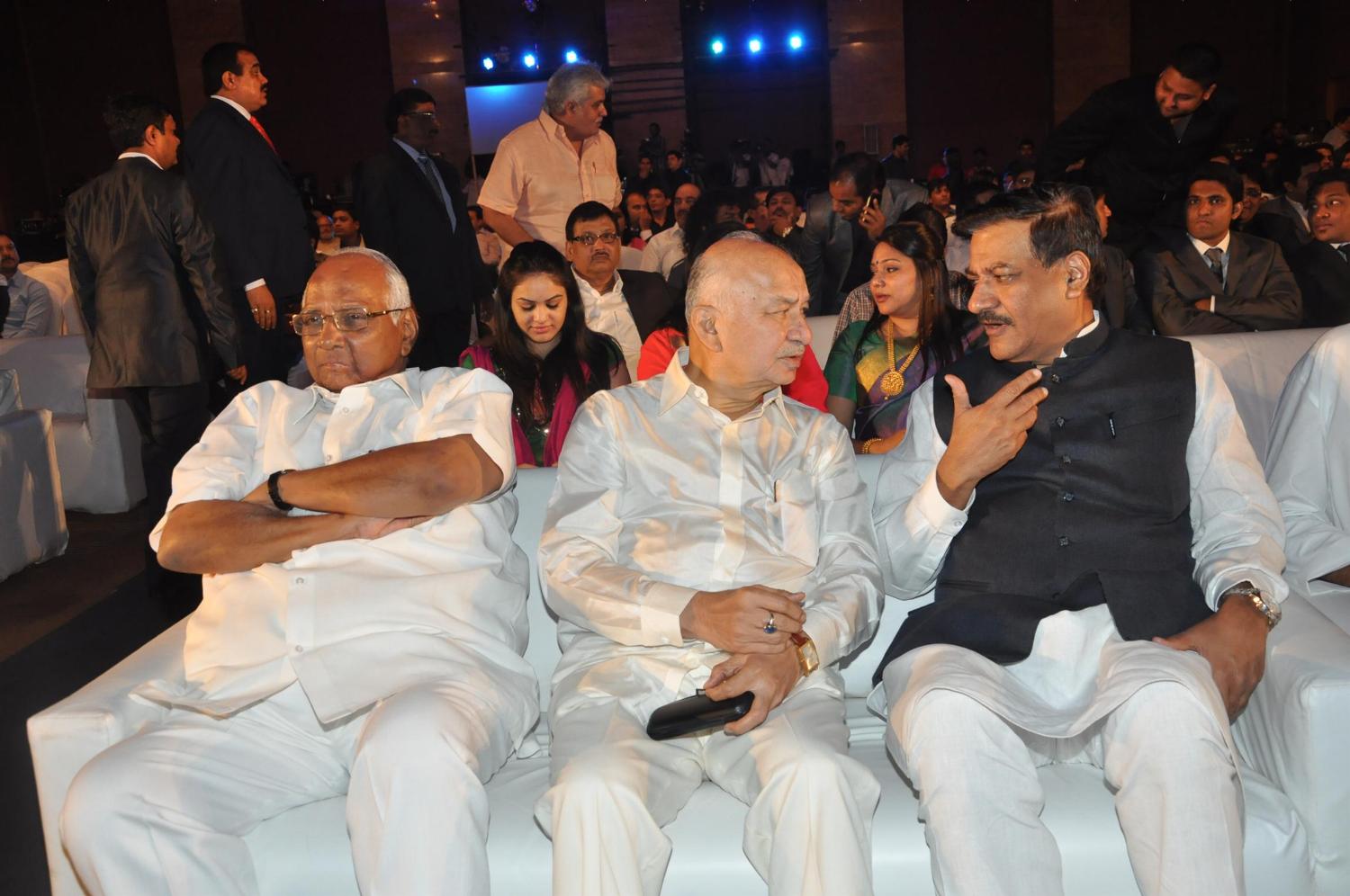 I would be happy to see my guru Pawar become PM: Shinde