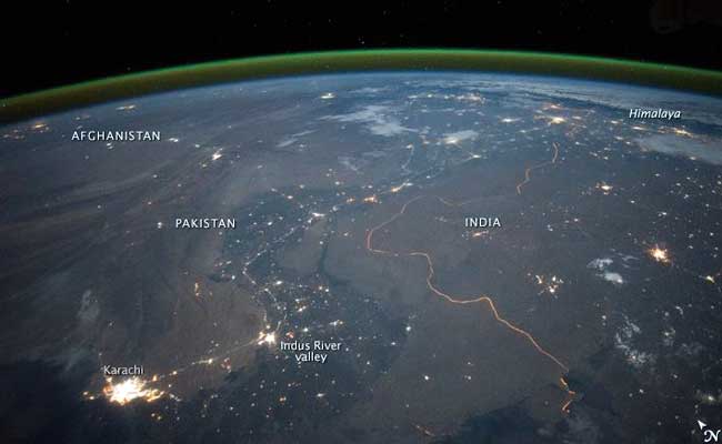 India-Pak border's fiery looks!!!