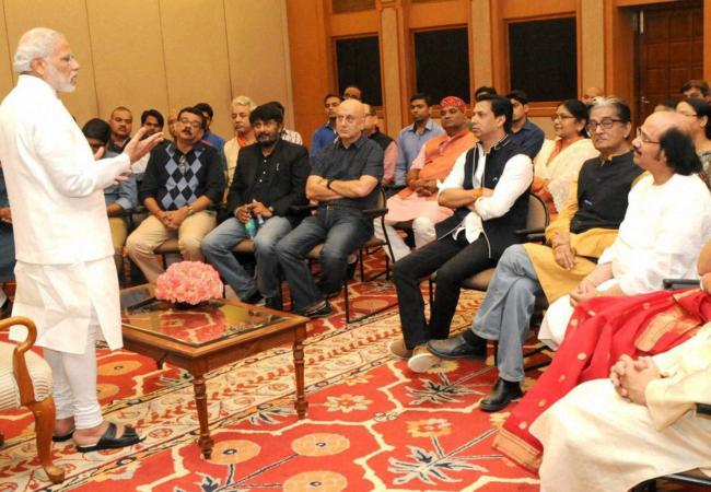 Anupam Kher meets Prime Minister Modi to discuss the 'Award Wapasi Revolution'